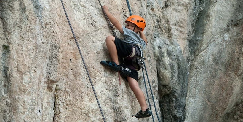 Krabi: Half-Day Rock Climbing Introduction at Railay Beach - Safety briefing and equipment