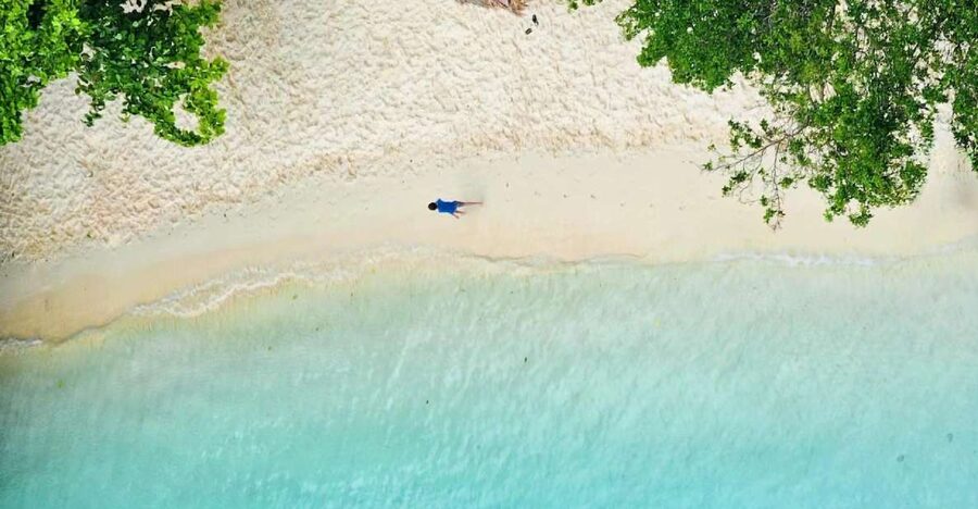 Krabi Hong Island Day Trip by Speed boat or Longtail Boat - Why Hong Island feels like a room in the sea