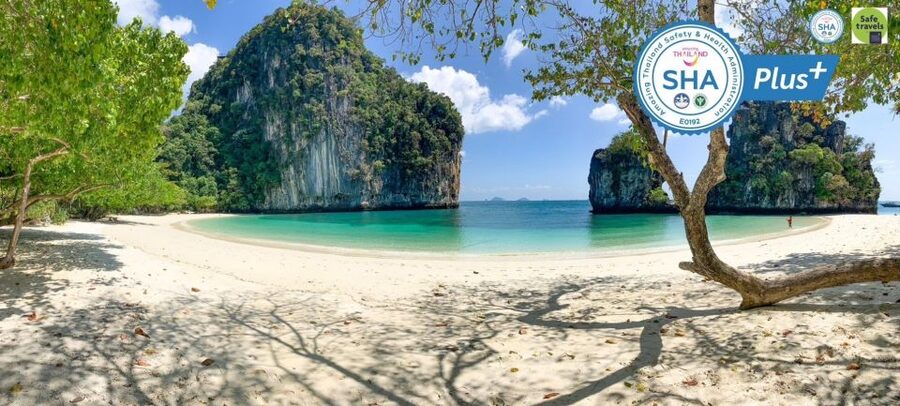 Krabi: Hong Island Day Trip by Speedboat with Thai Lunch - Snorkeling in clear water
