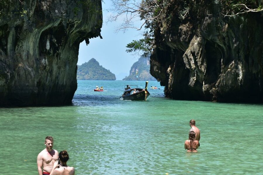 Krabi: Hong Island Sunset Tour w/ Beach Dinner+Night Snorkel - Night snorkeling and the glow at Koh Raeng