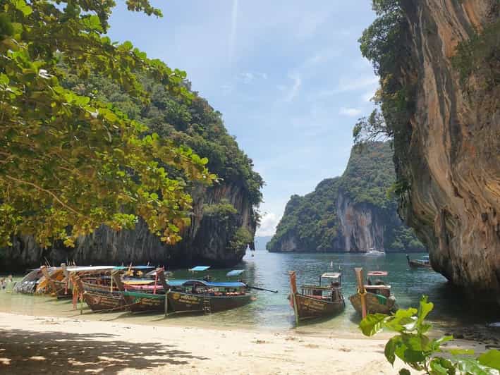Krabi: Hong Islands - Join tour by Longtail boat - Koh Lao Lading, the quiet beach stop