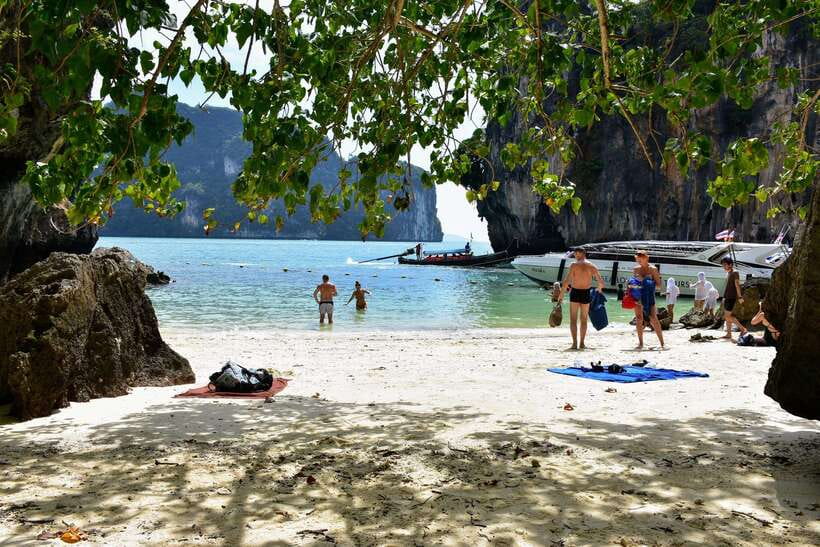 Krabi: Hong & Paradise Island Odyssey by Speedboat - Why Hong Island deserves the main part of your day