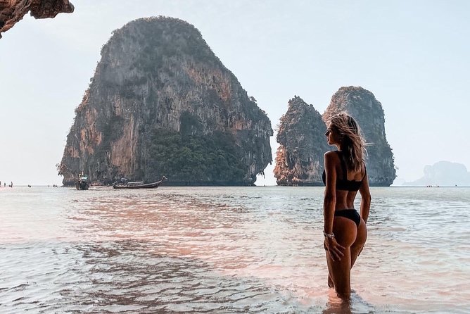 ️ Krabi Instagram Tour: The Most Famous Spots (Private & All-Inclusive) - Wat Kaew Korawaram and Krabi town