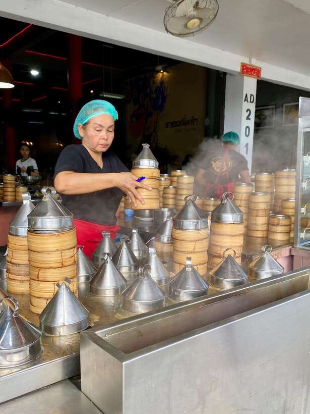 Krabi: Morning Food Tour with Local Guide - Dim sum at a local restaurant