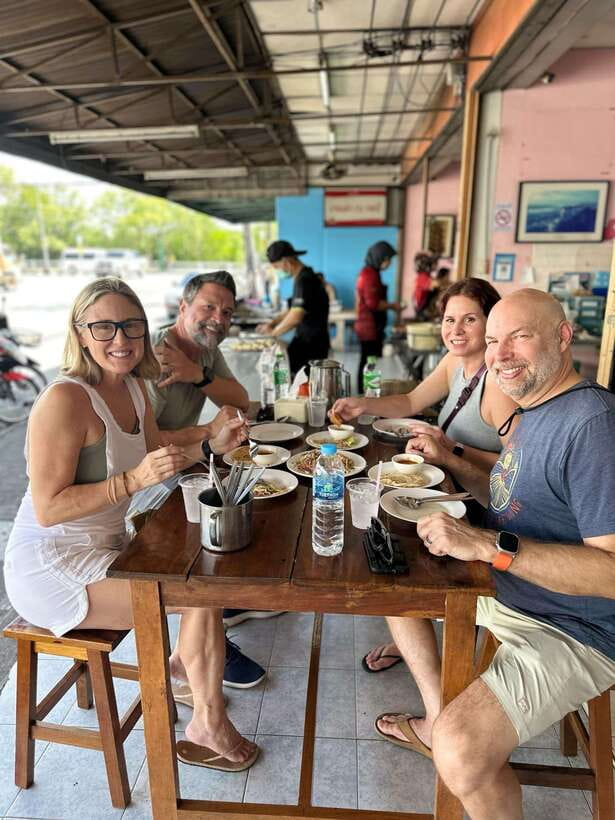Krabi: Morning Food Tour with Local Guide - What the guide adds