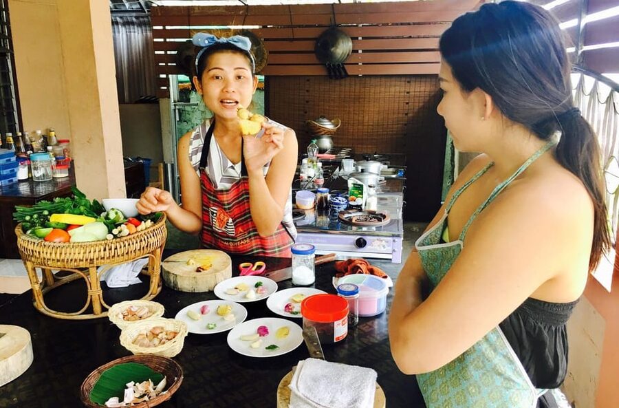 Krabi: Morning or Afternoon Culinary Adventure at Smart Cook - A small group with room for personal help