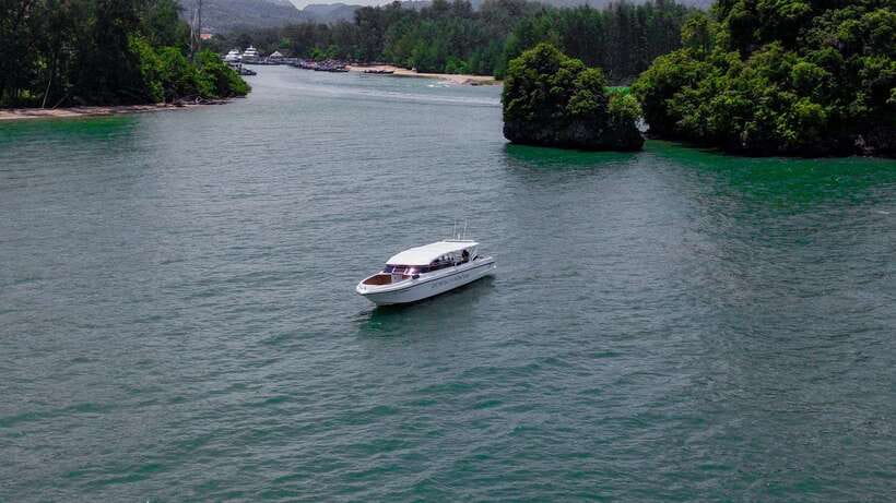 Krabi: Phi Phi and 4 Islands with Snorkeling by Speed Boat - Pileh Lagoon offers the best water setting