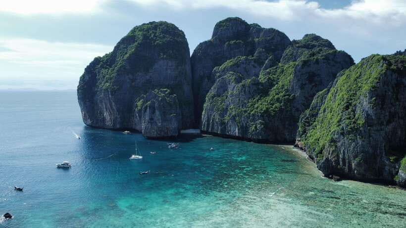 Krabi: Phi Phi and 4 Islands with Snorkeling by Speed Boat - The speedboat ride from Krabi