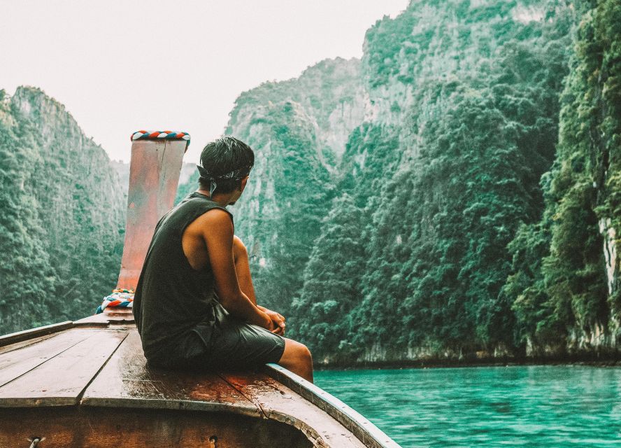 Krabi: Private Sunset Boat Trip and Night Market Tour - The guide can shape the whole evening