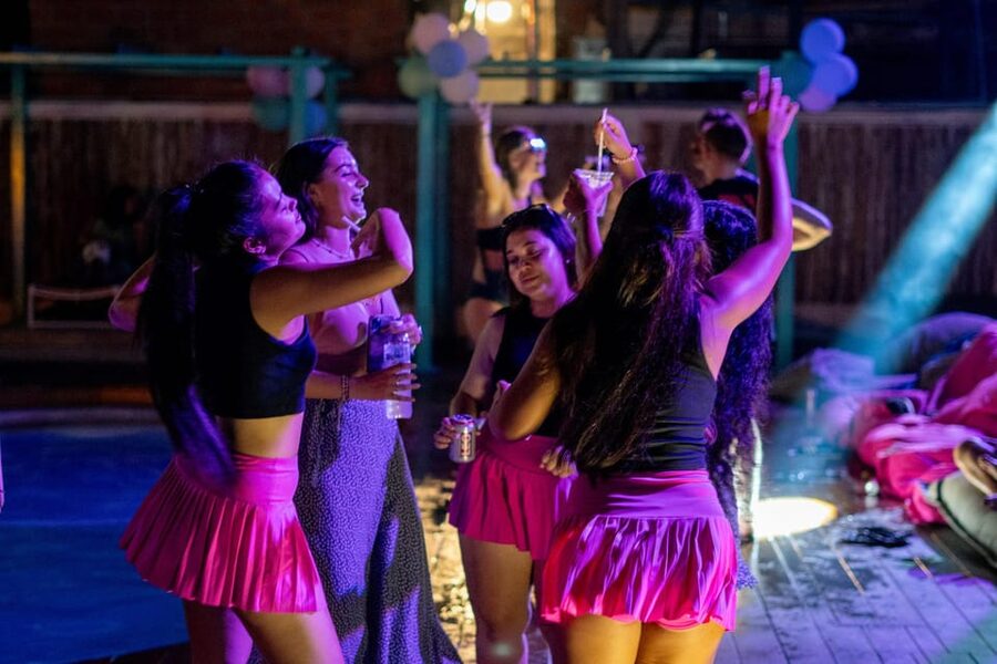 Krabi Pub Crawl - Join Nomads For The Best Night in Ao Nang! - The first venue may shape the whole evening