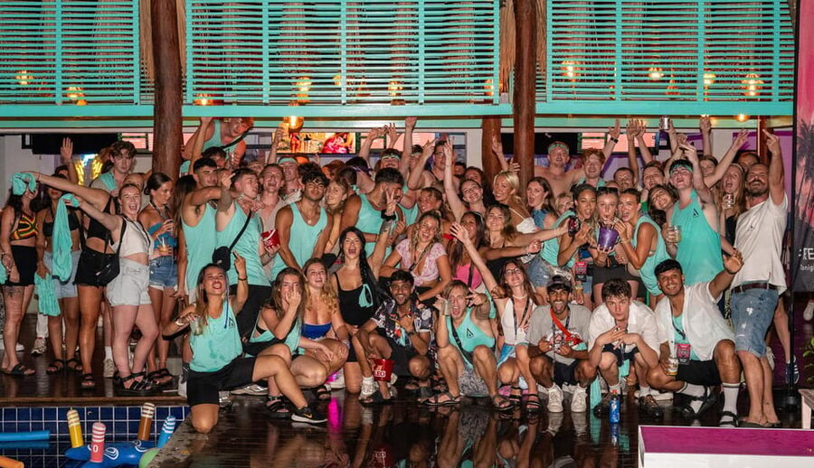 Krabi Pub Crawl - Join Nomads For The Best Night in Ao Nang! - Moving toward the beach with taxis