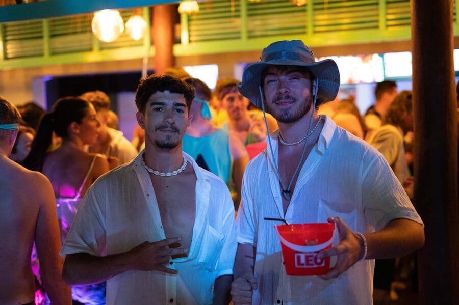 Krabi Pub Crawl - Join Nomads For The Best Night in Ao Nang! - The Thai bucket at Nomads Ao Nang Hostel