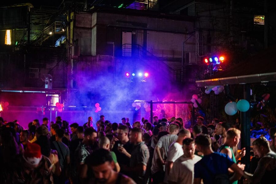 Krabi Pub Crawl - Join Nomads For The Best Night in Ao Nang! - What the $28 price really covers