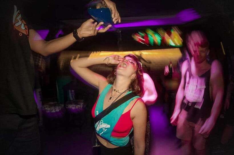 Krabi Pub Crawl - The Best Nightlife Tour in Ao Nang! - The final bars and club: the night gets louder