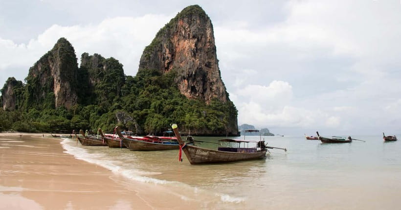 Krabi: Railay Beach & Caves + Jurassic World : Rebirth Sites - East Railay, a pause among cliffs