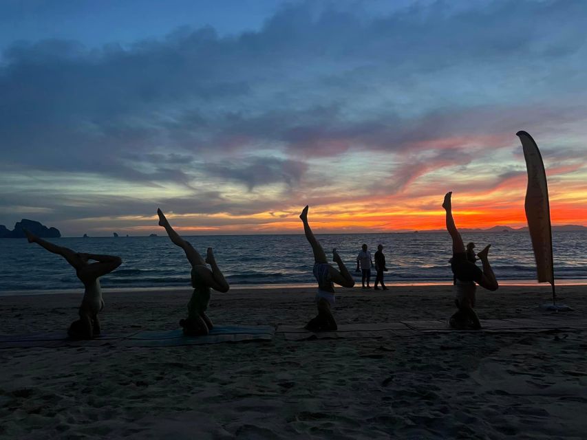 Krabi: Sunset Yoga Balance Join-in Class - What happens during the 17:30 to 19:00 session