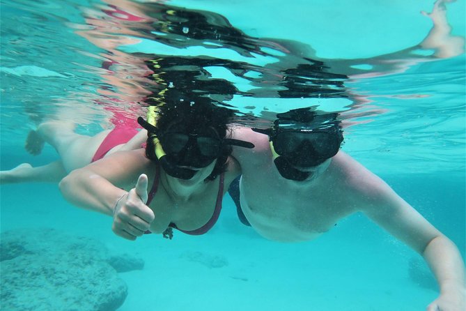 Krabi to James Bond and Hong Islands Offbeat Speedboat Tour - A beach lunch with Thai dishes and shade