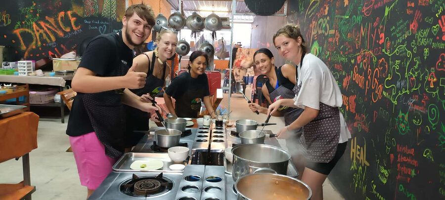 Krabi: Traditional Thai Cooking Class with Local Chef - Why this Krabi cooking class is worth four hours