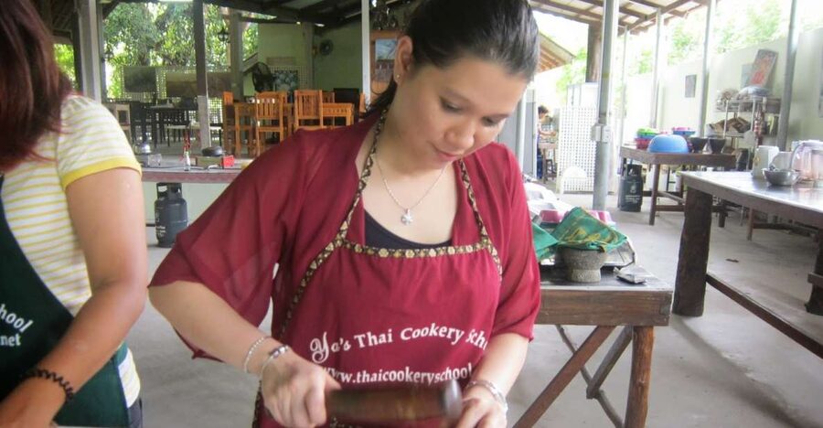Krabi: Ya's Cookery Late Afternoon Thai Cooking Class - Stir-frying, salads, soups, and curry techniques