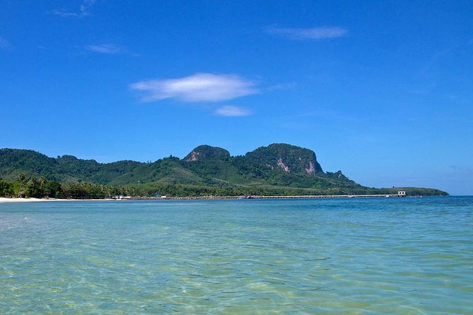 Lanta 4 Islands + Emerald Cave Snorkeling Tour - Ko Ngai: clear water and a proper island pause