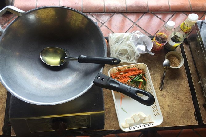 Lanta Thai Cookery School - From Chef Demonstration to Your Own Cooking