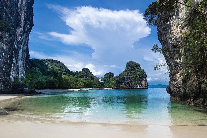 One-Day Tour at Hong Islands by Speedboat from Krabi - Pak Bia, Lading, and the smaller island stops