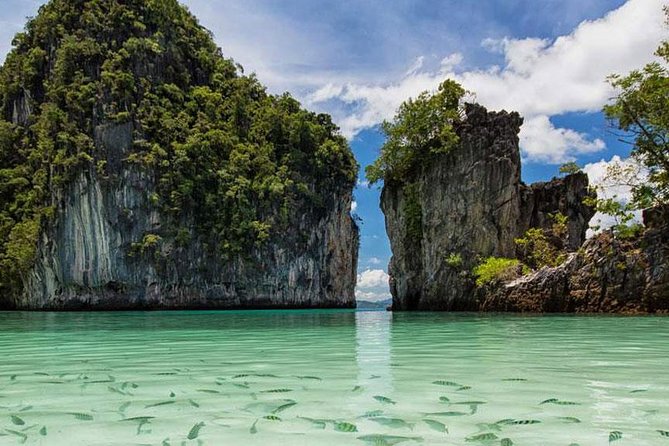 One-Day Tour at Hong Islands by Speedboat from Krabi - What a typical day feels like