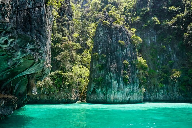 Phi Phi 4 Islands Sunset Tour with Bioluminescent Plankton - Pileh Bay gives you the best swim
