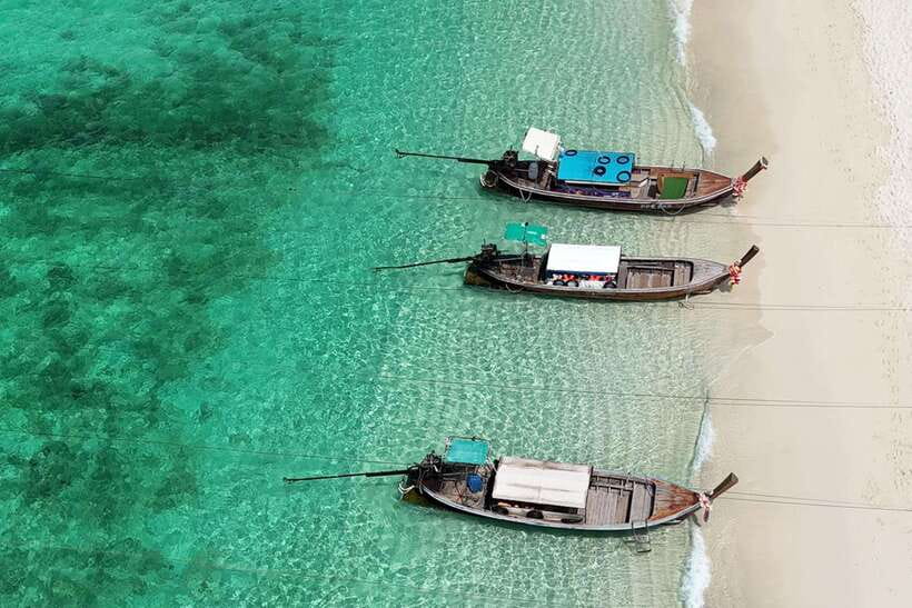 Phi Phi: 7 Islands longtail boat with Sunset and Plankton - What this Phi Phi day really offers