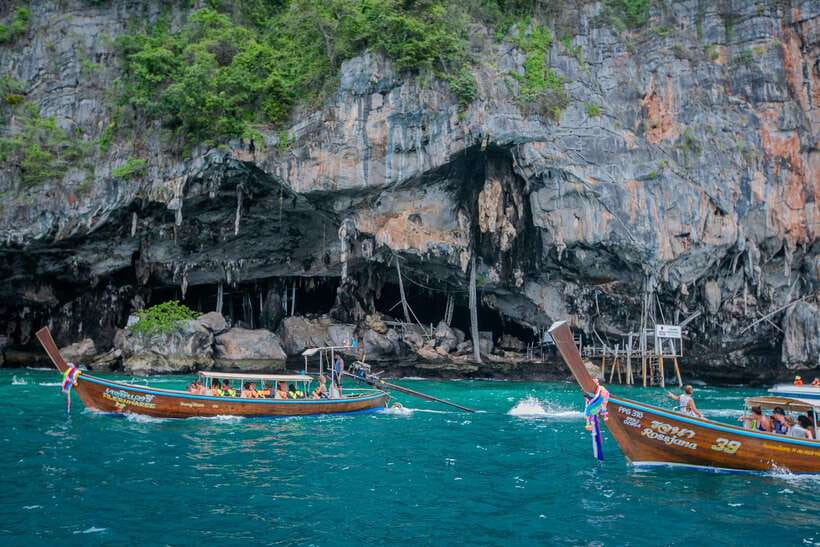 Phi Phi : Half Day By Speed Boat 4 hours Phi Phi Lay - A fast start from McDonald’s at PP Island