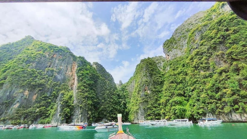 Phi Phi: Half Day Long Tail Boat to Maya Bay - Monkey Beach: 30 minutes with a watchful eye