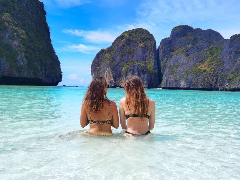 Phi Phi: Half-Day Tour with Maya Bay, Pileh Lagoon & Snorkel - One hour at Maya Bay