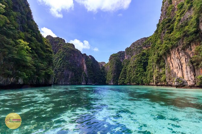 Phi Phi One Day Tour by Speed Boat from Ao Nang, Krabi - Phi Phi Don combines lunch with a necessary break