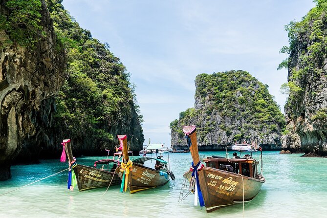 Private Half-Day Krabi Four Islands Tour with long-tail Boat - Poda Island: the classic Krabi postcard