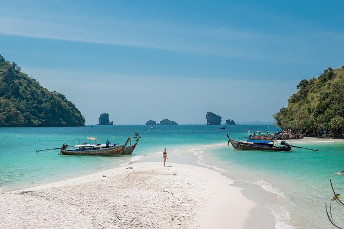 Private Tour to Hong Islands & 4 Islands with Sunset & Night Snorkel - Tup Island brings turquoise water and a narrow beach
