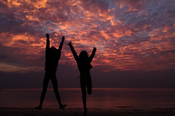 Railay and 4-Island Sunset Speedboat Cruise with Night Snorkel - Railay and Phra Nang Cave Beach