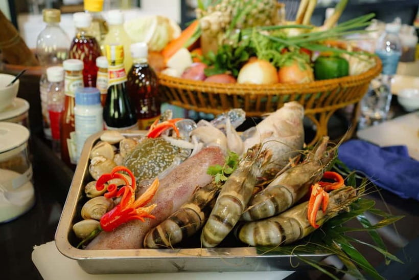Railay: Hands-On Thai Cooking Class at Railay Beach - A full menu and a useful meal break