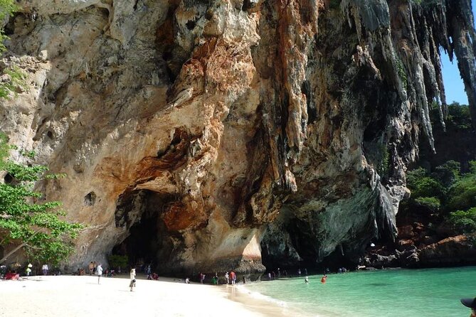 Seven Islands Sunset Tour Krabi with Dinner - Chicken Island’s famous limestone profile