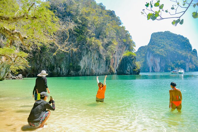 Snorkel and Beach Tour to Hong Islands from Krabi - Ko Pakbia and the tide-shaped sandbar