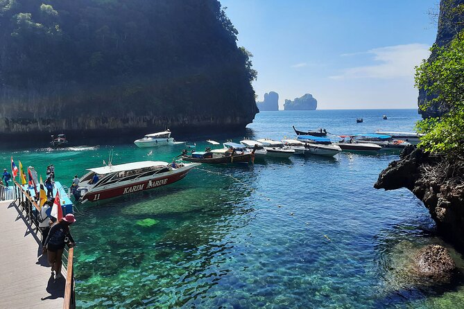 Snorkel Tour to Phi Phi Islands by Speed Boat from Koh Lanta - Lunch and downtime on Phi Phi Don