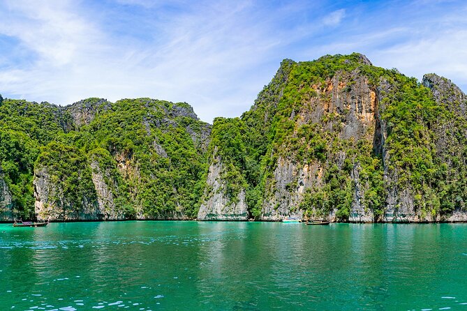Snorkeling Phi Phi Islands Tour From Phi Phi by Speedboat - Maya Bay and the reality behind the famous view
