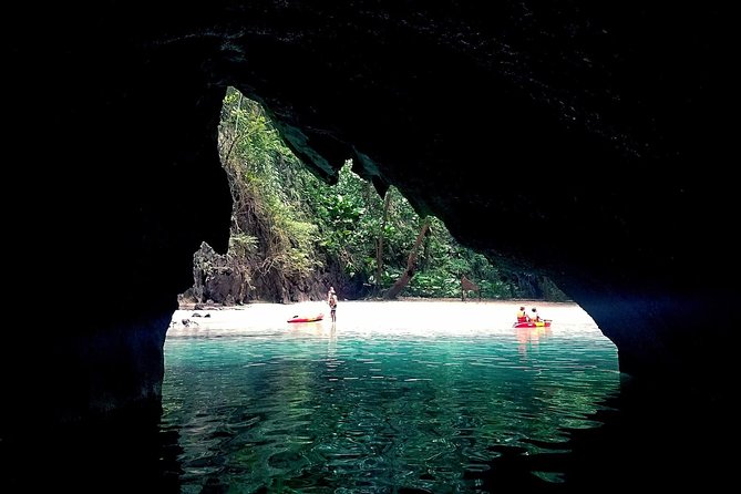 Tin Adventure Sea Tour to 4 Islands & Emerald Cave from Koh Lanta - The speedboat day from Koh Lanta