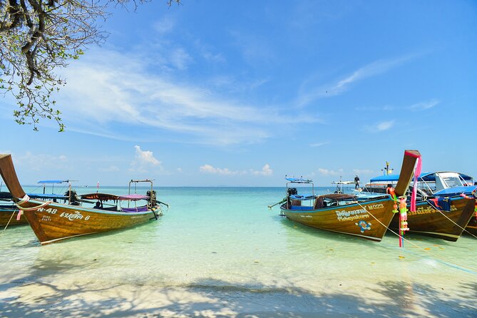 Twilight Bliss 7 Islands and Plankton Night from Krabi - Ko Mor and Tup Island: walking the sandbank