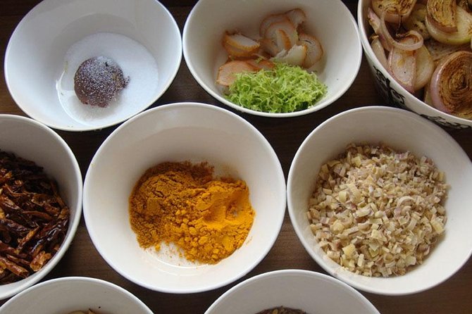 Ya's Krabi Thai Cookery School - The meal is part of the lesson